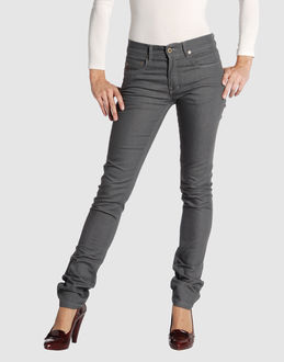 Confronta prezzi April 77 jeans pantaloni jeans su yoox.com