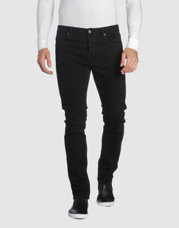 Confronta prezzi Rvca jeans pantaloni jeans su yoox.com