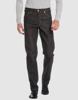 Confronta prezzi Visvim jeans pantaloni jeans su yoox.com