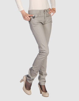 Confronta prezzi April 77 jeans pantaloni jeans su yoox.com