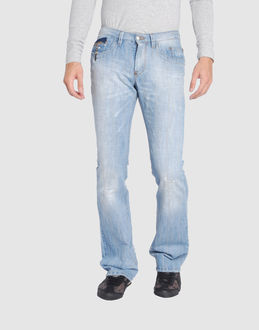 Confronta prezzi Cnc costume national jeans pantaloni jeans su yoox.com