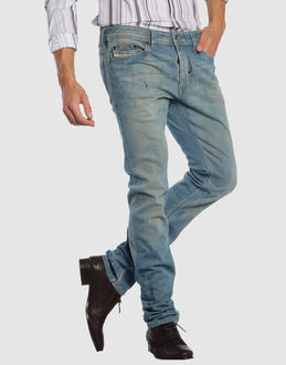Confronta prezzi Diesel jeans pantaloni jeans su yoox.com