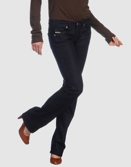 Confronta prezzi Diesel jeans pantaloni jeans su yoox.com