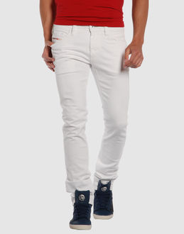 Confronta prezzi Diesel jeans pantaloni jeans su yoox.com