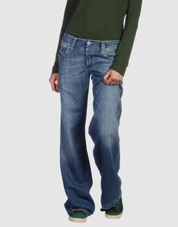 Confronta prezzi Diesel jeans pantaloni jeans su yoox.com