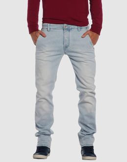 Confronta prezzi Diesel jeans pantaloni jeans su yoox.com