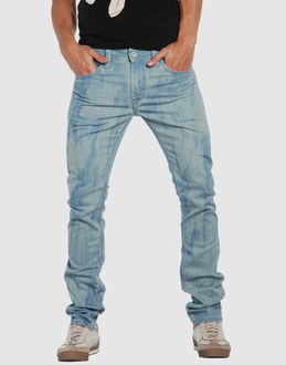 Confronta prezzi Diesel jeans pantaloni jeans su yoox.com