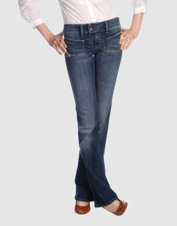 Confronta prezzi Diesel jeans pantaloni jeans su yoox.com