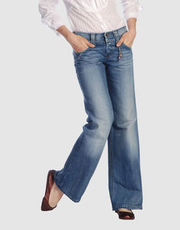 Confronta prezzi Diesel jeans pantaloni jeans su yoox.com