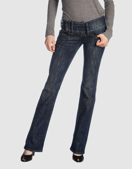 Confronta prezzi Diesel jeans pantaloni jeans su yoox.com