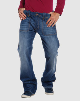 Confronta prezzi Diesel jeans pantaloni jeans su yoox.com
