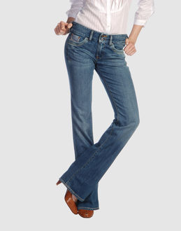 Confronta prezzi Diesel jeans pantaloni jeans su yoox.com