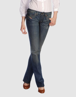 Confronta prezzi Diesel jeans pantaloni jeans su yoox.com