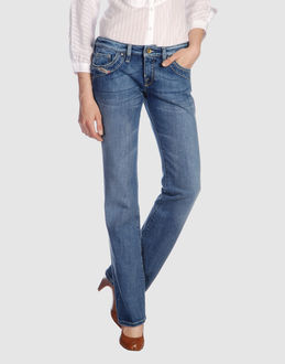Confronta prezzi Diesel jeans pantaloni jeans su yoox.com
