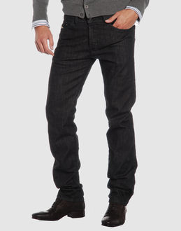 Confronta prezzi Diesel jeans pantaloni jeans su yoox.com
