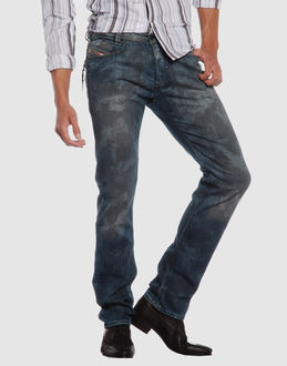 Confronta prezzi Diesel jeans pantaloni jeans su yoox.com