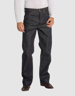 Confronta prezzi Visvim jeans pantaloni jeans su yoox.com