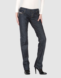 Confronta prezzi Diesel jeans pantaloni jeans su yoox.com