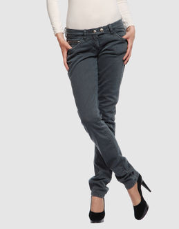 Confronta prezzi Sportmax  jeans pantaloni jeans su yoox.com