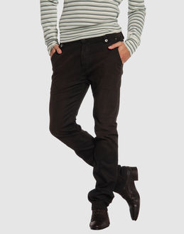 Confronta prezzi Diesel jeans pantaloni jeans su yoox.com