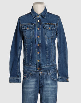 Confronta prezzi Diesel jeans capispalla jeans su yoox.com