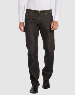 Confronta prezzi Cnc costume national jeans pantaloni jeans su yoox.com