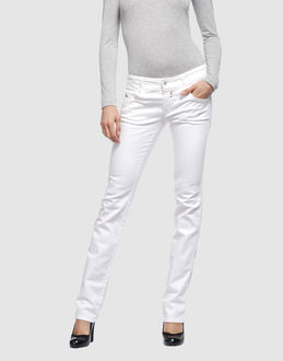 Confronta prezzi Diesel jeans pantaloni jeans su yoox.com