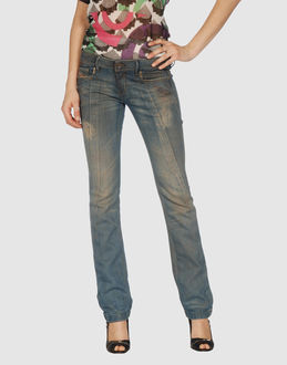  - jeans  - pantalons jeans - sur yoox.com