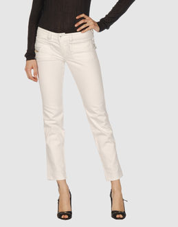  - jeans  - pantalons jeans - sur yoox.com