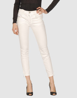  - jeans  - pantalons jeans - sur yoox.com