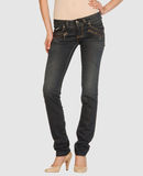 Comparez les prix Pepe jeans 73 - jeans - pantalons jeans sur yoox.com