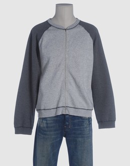 Fleece - Zip closure - Contrast stitched detailing -