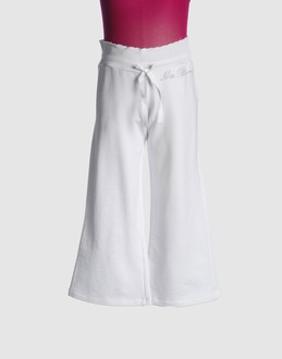 MISS BLUMARINE JEANS FELPE Pantaloni felpa su YOOX.COM