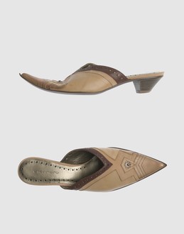 ELISANERO - CHAUSSURES - Sabots sur YOOX.COM