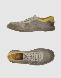 MOMA - CHAUSSURES - Chaussures � lacet sur YOOX.COM