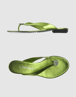 EMPORIO ARMANI - CHAUSSURES - Tongs - SUR YOOX.COM