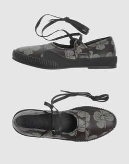 FROM - CHAUSSURES - Sneakers sur YOOX.COM