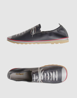 KICKERS - CHAUSSURES - Sneakers sur YOOX.COM