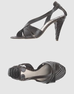 CHLOE' - CHAUSSURES - Sandales � talons sur YOOX.COM