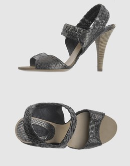 CHLOE' - CALZATURE - Sandali con tacco su YOOX.COM