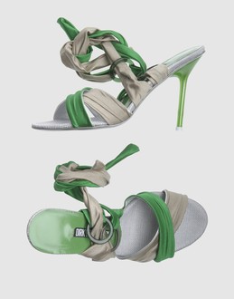 DIRK BIKKEMBERGS - CHAUSSURES - Sandales � talons - SUR YOOX.COM