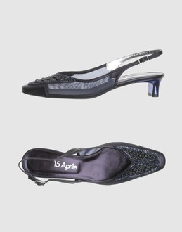 15 APRILE - CALZATURE - Scarpe chanel su YOOX.COM