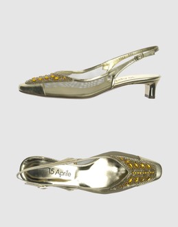 15 APRILE - CALZATURE - Scarpe chanel su YOOX.COM