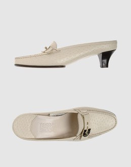 SALVATORE FERRAGAMO - CHAUSSURES - Sabots sur YOOX.COM