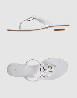 COCCINELLE - CHAUSSURES - Tongs sur YOOX.COM