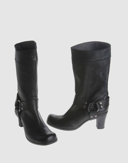 ELISANERO - CHAUSSURES - Bottes sur YOOX.COM