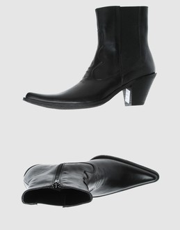 GESTE PROPOSITION - CHAUSSURES - Bottines sur YOOX.COM