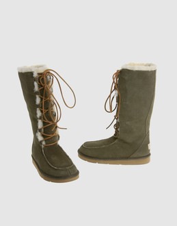 UGG AUSTRALIA - CHAUSSURES - Bottes sur YOOX.COM