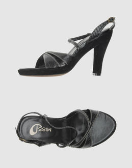 MISS D - CHAUSSURES - Sandales � talons sur YOOX.COM