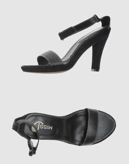 MISS D - CHAUSSURES - Sandales � talons sur YOOX.COM